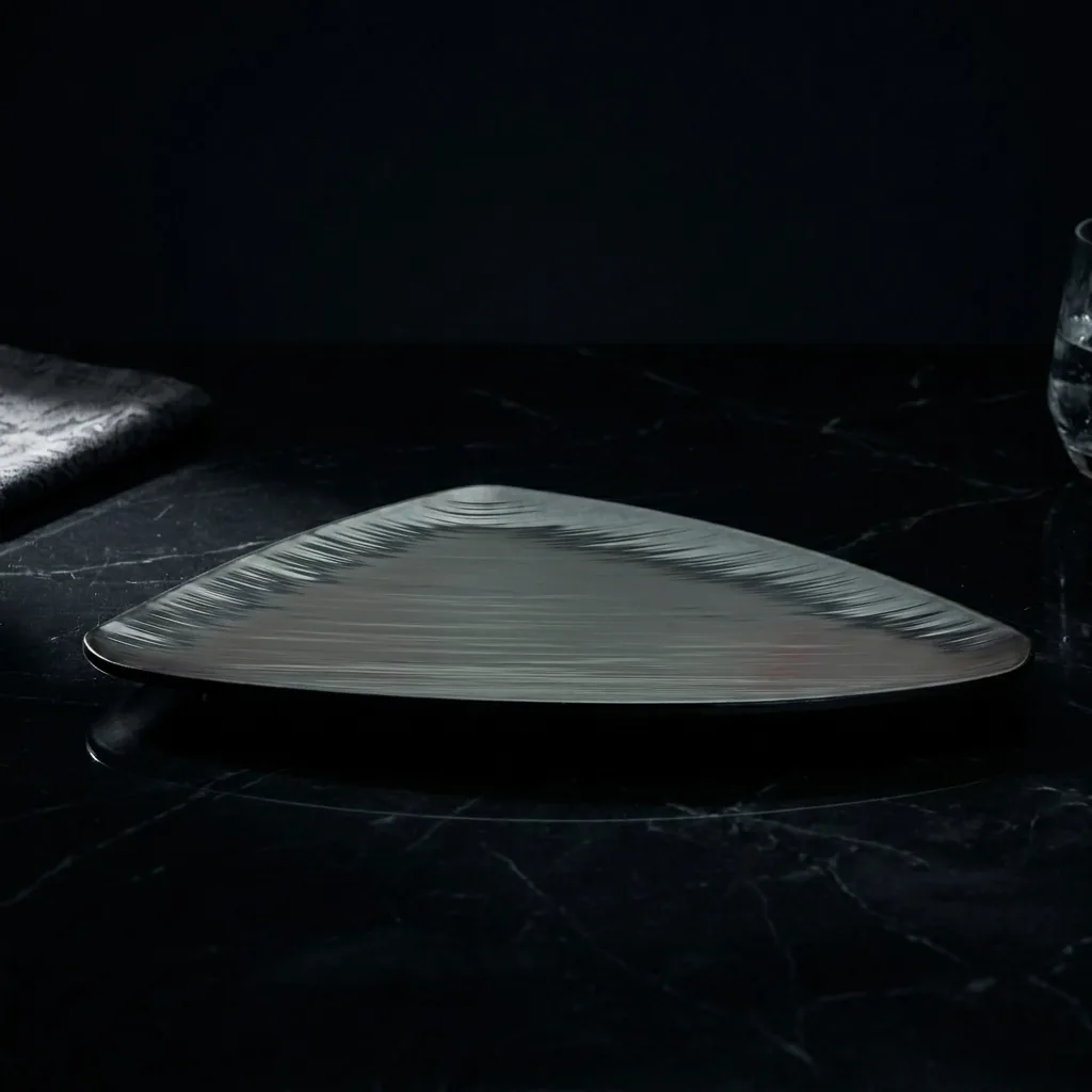 Série L — SERVICE SCULPTÉ | XWARES